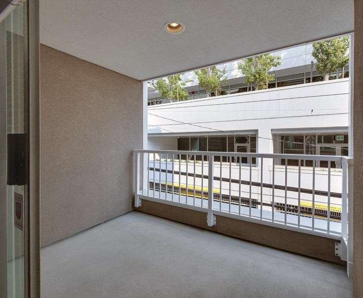 Photo 4 at 203 - 985 W 10th Avenue, Fairview VW, Vancouver West