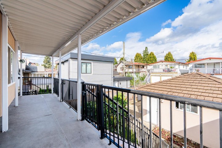 Photo 20 at 2887 E Georgia Street, Renfrew VE, Vancouver East