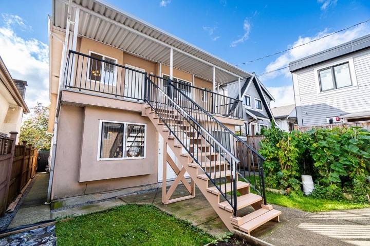 Photo 29 at 2887 E Georgia Street, Renfrew VE, Vancouver East