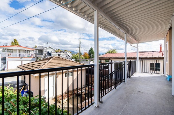 Photo 21 at 2887 E Georgia Street, Renfrew VE, Vancouver East