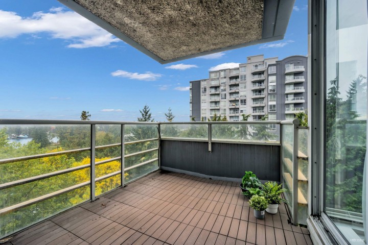 Photo 7 at 606 - 3061 E Kent Avenue North, South Marine, Vancouver East