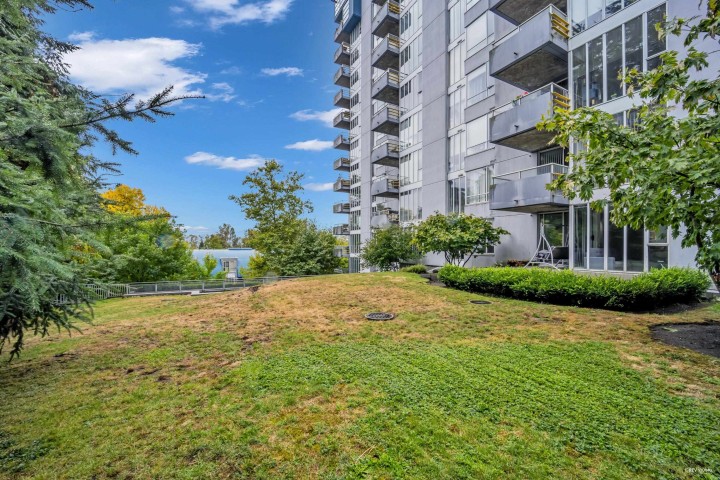 Photo 33 at 606 - 3061 E Kent Avenue North, South Marine, Vancouver East