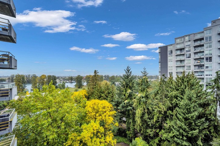 Photo 8 at 606 - 3061 E Kent Avenue North, South Marine, Vancouver East