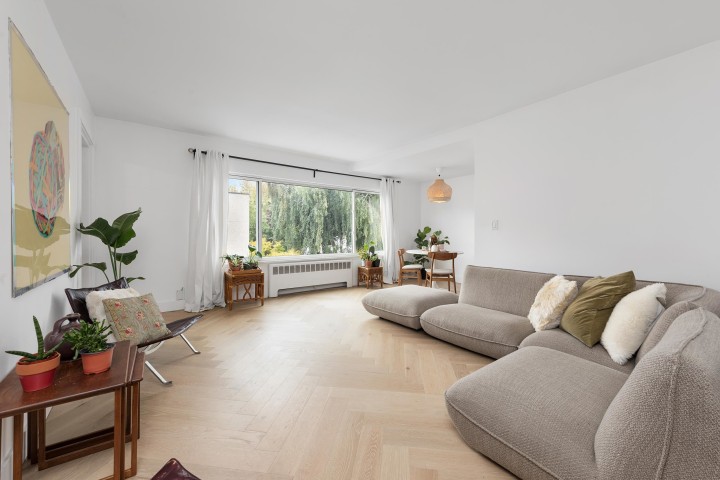 Photo 2 at 34 - 1480 Arbutus Street, Kitsilano, Vancouver West