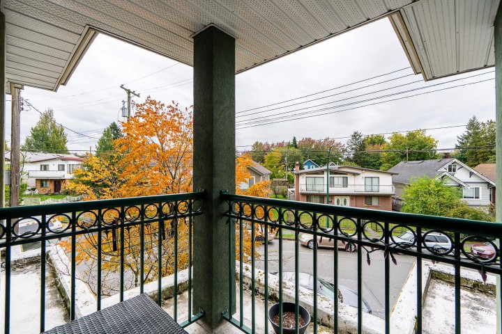 Photo 19 at 212 - 868 Kingsway, Fraser VE, Vancouver East