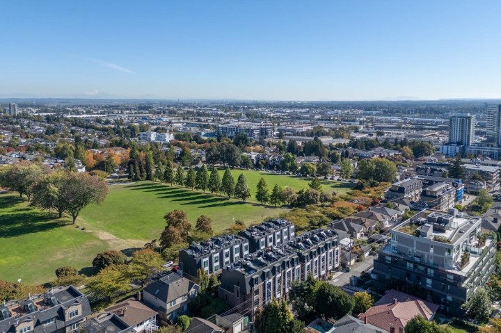 Photo 17 at 7599 Yukon Street, Marpole, Vancouver West