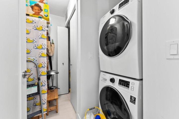 Photo 12 at 7599 Yukon Street, Marpole, Vancouver West