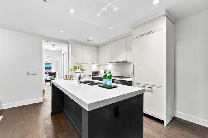 Photo 7 at 7599 Yukon Street, Marpole, Vancouver West