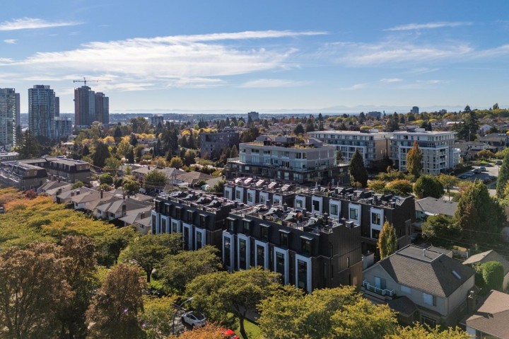 Photo 1 at 7599 Yukon Street, Marpole, Vancouver West