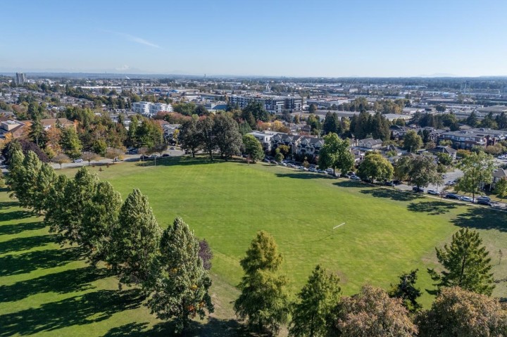 Photo 19 at 7599 Yukon Street, Marpole, Vancouver West