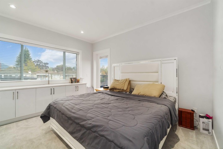 Photo 12 at 2577 Parker Street, Renfrew VE, Vancouver East