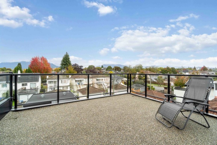 Photo 33 at 2577 Parker Street, Renfrew VE, Vancouver East