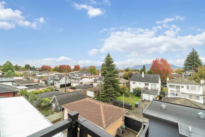 Photo 35 at 2577 Parker Street, Renfrew VE, Vancouver East