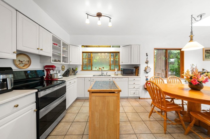 Photo 17 at 338 E Osborne Road, Upper Lonsdale, North Vancouver