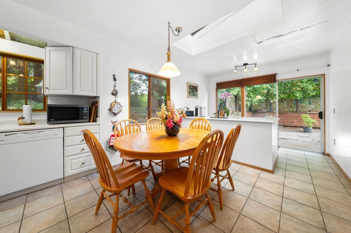 Photo 18 at 338 E Osborne Road, Upper Lonsdale, North Vancouver