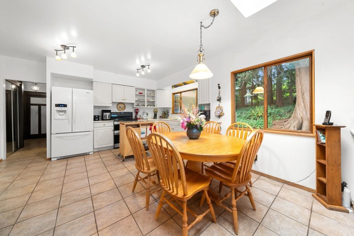 Photo 19 at 338 E Osborne Road, Upper Lonsdale, North Vancouver