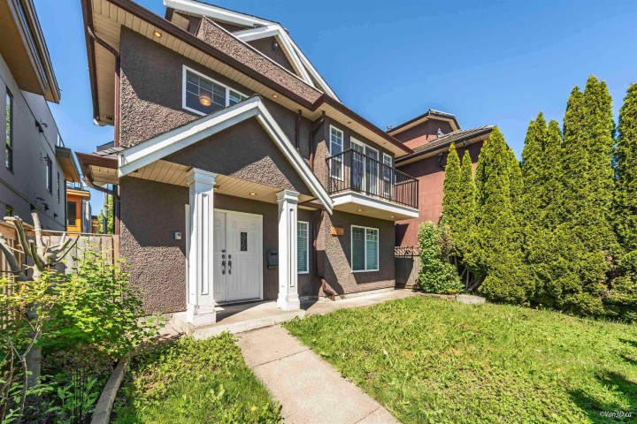 Photo 2 at 7531 Oak Street, South Granville, Vancouver West