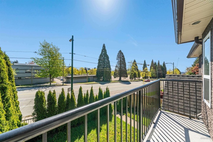 Photo 7 at 7531 Oak Street, South Granville, Vancouver West