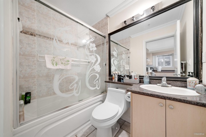 Photo 31 at 7531 Oak Street, South Granville, Vancouver West