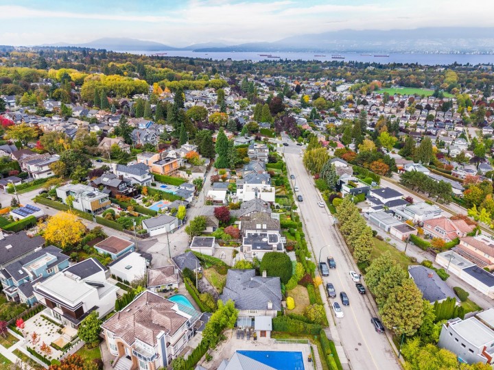 Photo 19 at 4275 Quesnel Drive, MacKenzie Heights, Vancouver West