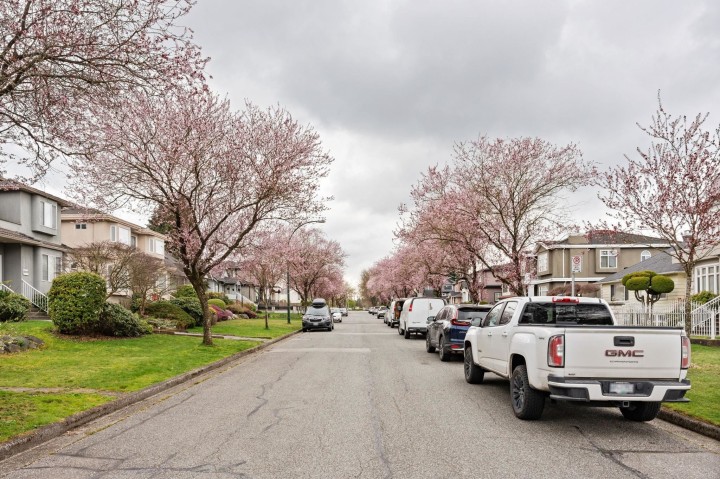 Photo 9 at 5878 Arlington Street, Killarney VE, Vancouver East