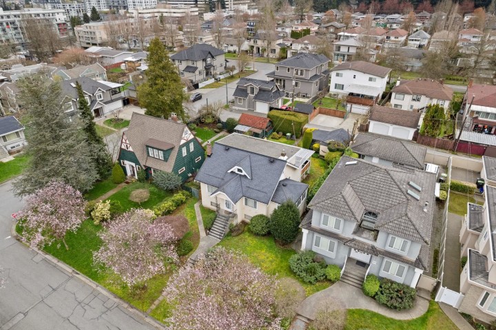 Photo 4 at 5878 Arlington Street, Killarney VE, Vancouver East