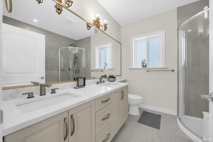 Photo 16 at 2936 E 2nd Avenue, Renfrew VE, Vancouver East