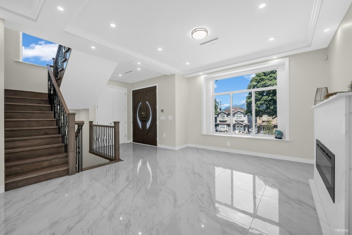 Photo 7 at 2936 E 2nd Avenue, Renfrew VE, Vancouver East