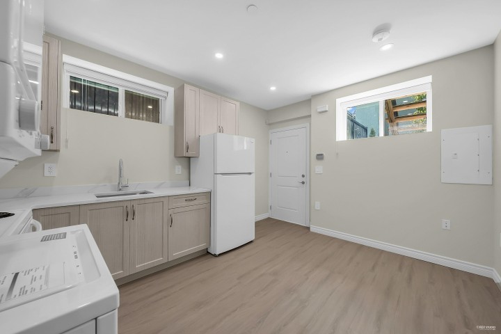 Photo 24 at 2936 E 2nd Avenue, Renfrew VE, Vancouver East