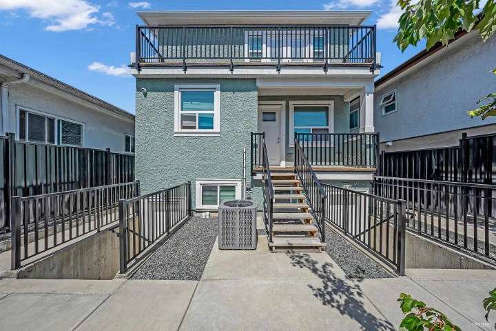 Photo 33 at 2936 E 2nd Avenue, Renfrew VE, Vancouver East