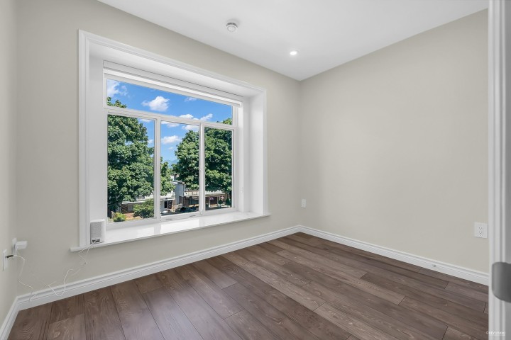 Photo 19 at 2936 E 2nd Avenue, Renfrew VE, Vancouver East