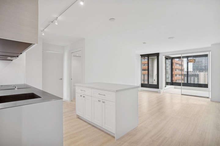 Photo 11 at 1502 - 1133 Hornby Street, Downtown VW, Vancouver West