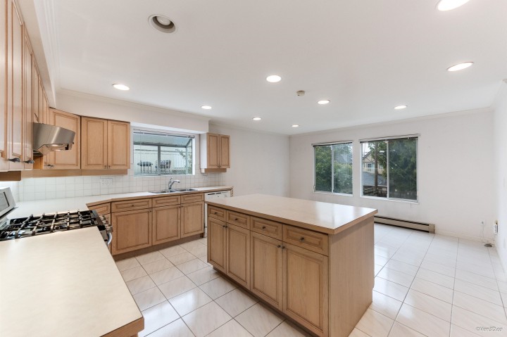 Photo 10 at 6633 Montgomery Street, South Granville, Vancouver West