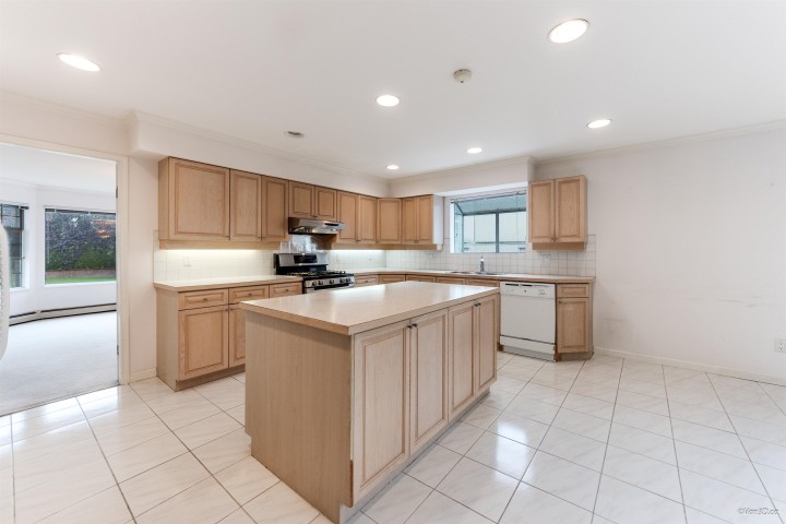 Photo 11 at 6633 Montgomery Street, South Granville, Vancouver West