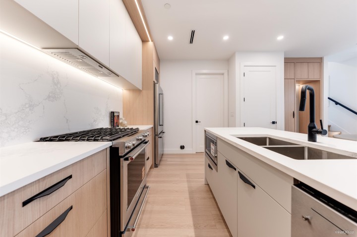 Photo 12 at 1 - 3121 E 46th Avenue, Killarney VE, Vancouver East