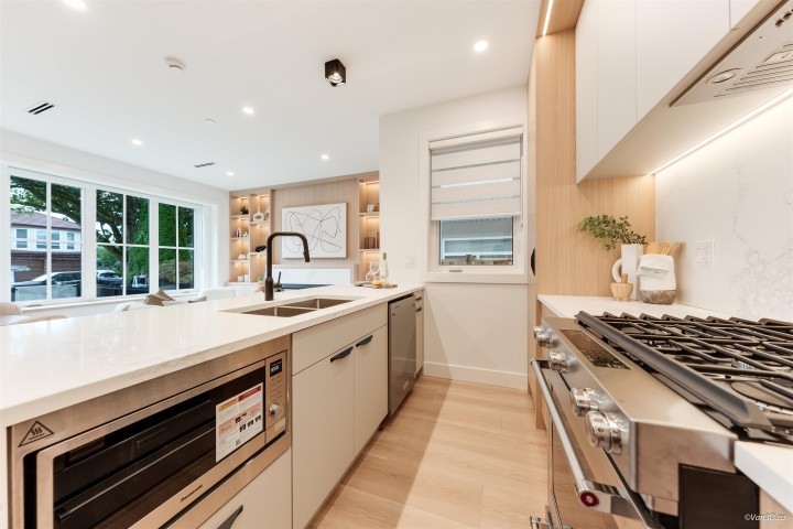 Photo 9 at 1 - 3121 E 46th Avenue, Killarney VE, Vancouver East