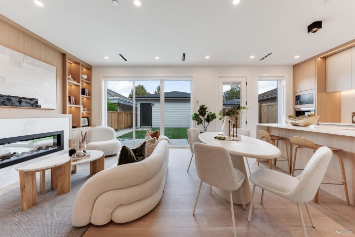 Photo 3 at 2 - 3121 E 46th Avenue, Killarney VE, Vancouver East