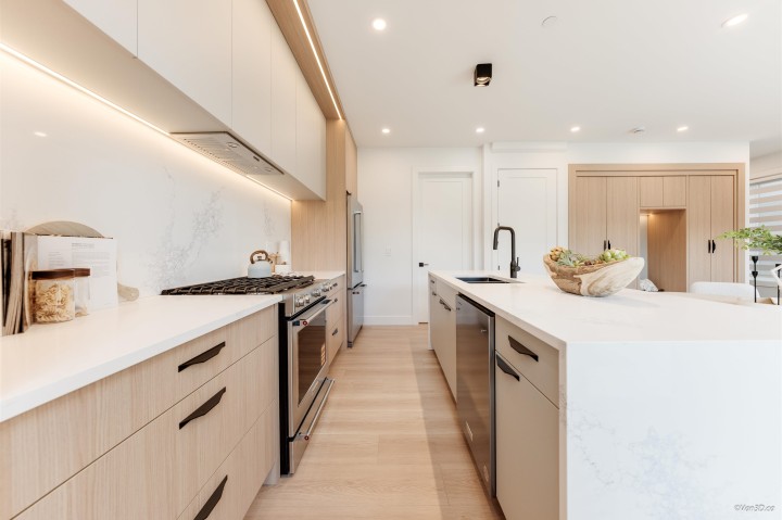 Photo 5 at 2 - 3121 E 46th Avenue, Killarney VE, Vancouver East