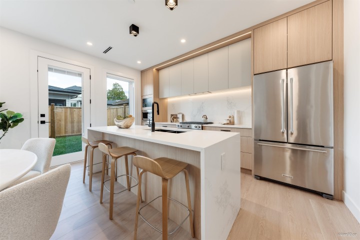 Photo 8 at 2 - 3121 E 46th Avenue, Killarney VE, Vancouver East