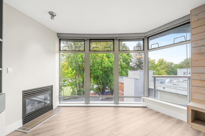 Photo 2 at 602 - 2965 Fir Street, Fairview VW, Vancouver West