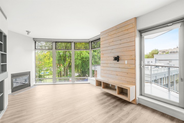 Photo 5 at 602 - 2965 Fir Street, Fairview VW, Vancouver West