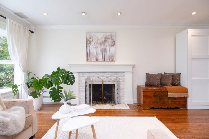 Photo 3 at 445 W 26th Street, Upper Lonsdale, North Vancouver