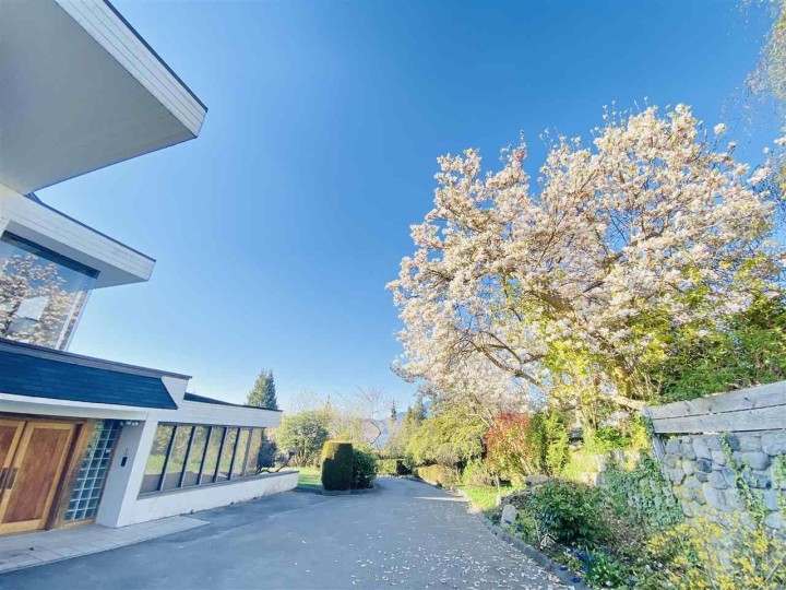 Photo 3 at 5570 Newton Wynd, University VW, Vancouver West