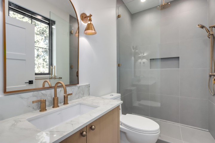 Photo 5 at 2698 E 5th Avenue, Renfrew VE, Vancouver East