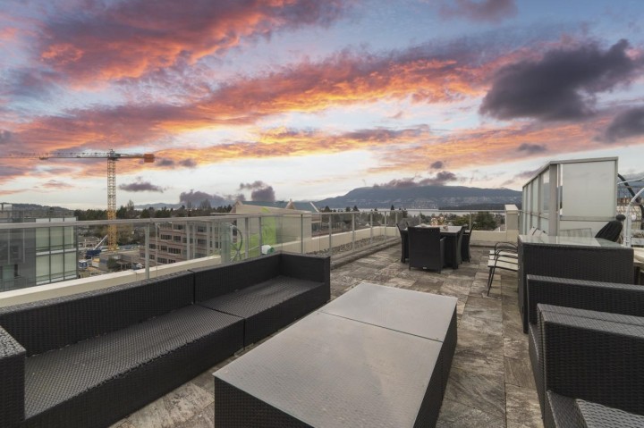 Photo 1 at 703 - 2528 Maple Street, Kitsilano, Vancouver West