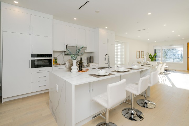 Photo 9 at 3321 W 37th Avenue, Dunbar, Vancouver West