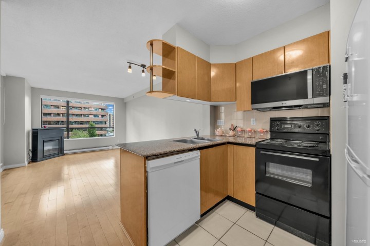 Photo 6 at 1608 - 1189 Howe Street, Downtown VW, Vancouver West