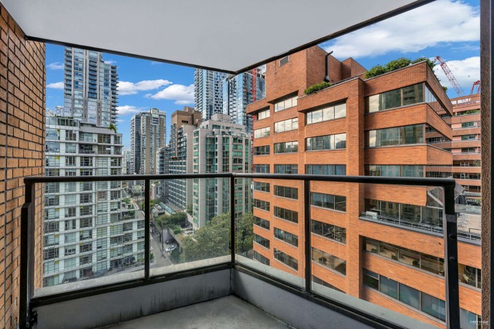 Photo 19 at 1608 - 1189 Howe Street, Downtown VW, Vancouver West