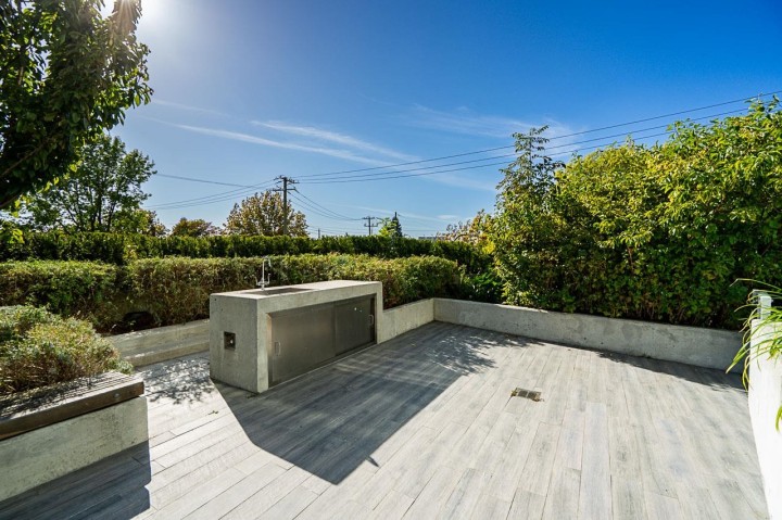 Photo 22 at 301 - 4638 Gladstone Street, Victoria VE, Vancouver East