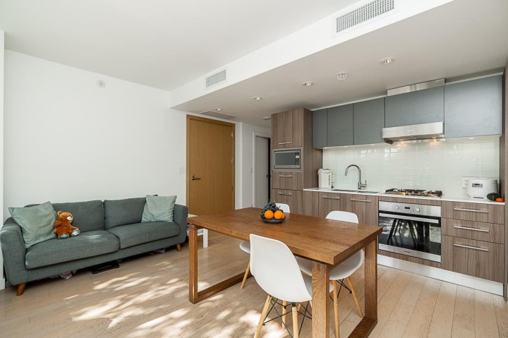 Photo 7 at 301 - 4638 Gladstone Street, Victoria VE, Vancouver East